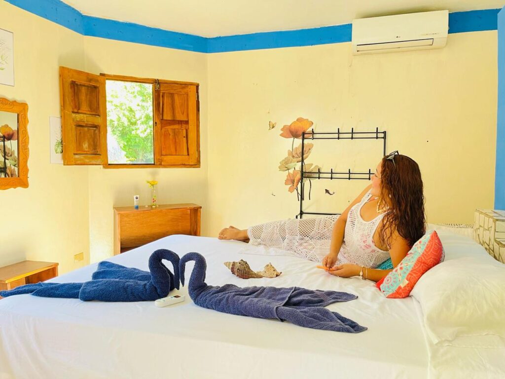 Hostal La Ola Azul Las Penitas Leon.