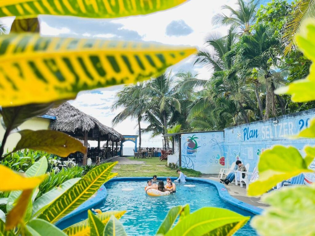 Hostal La Ola Azul Las Penitas Leon.