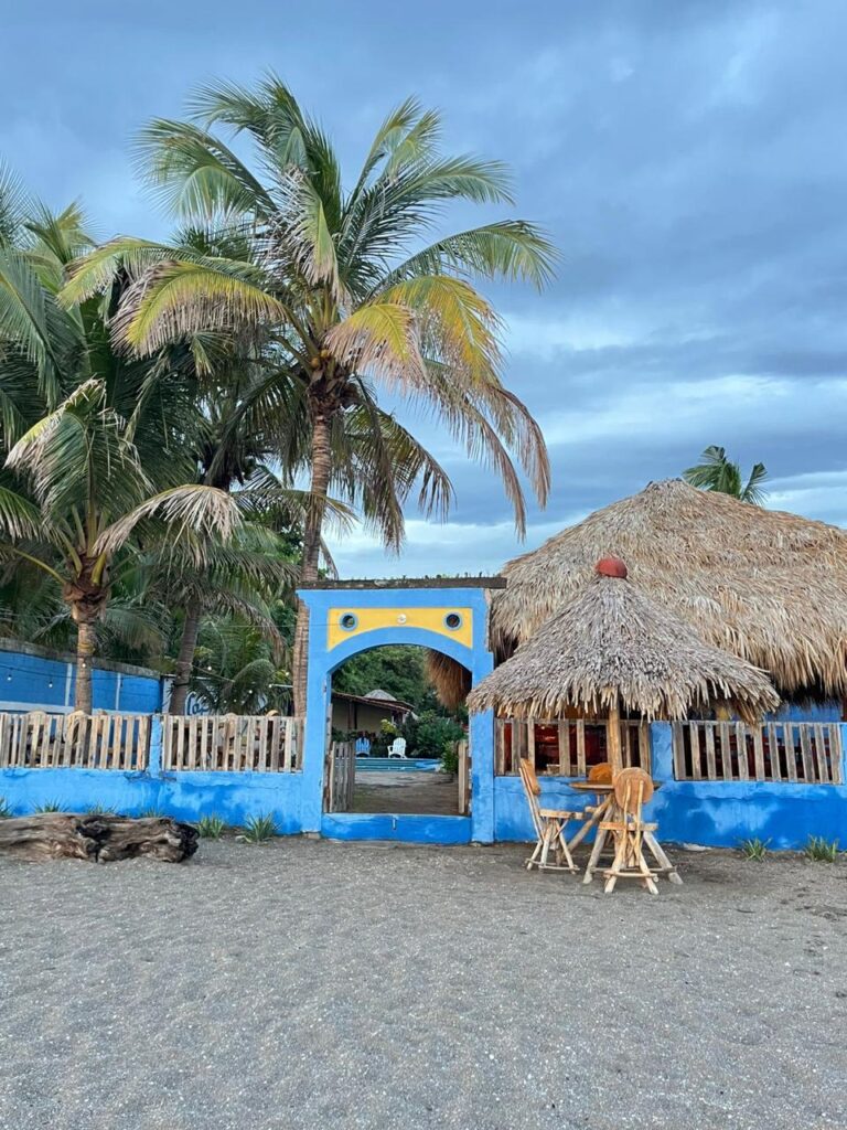 Hostal La Ola Azul Las Penitas Leon.